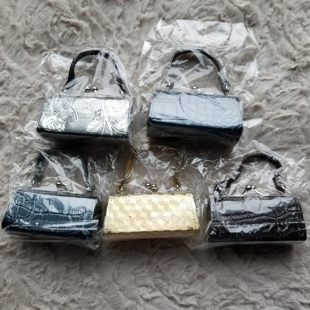 * MOST ADORABLE LIPSTICK HOLDER/CHANGE PURSE*